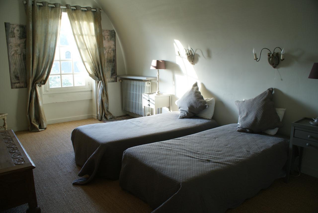 Chateau De Durtal Bed & Breakfast Exterior photo